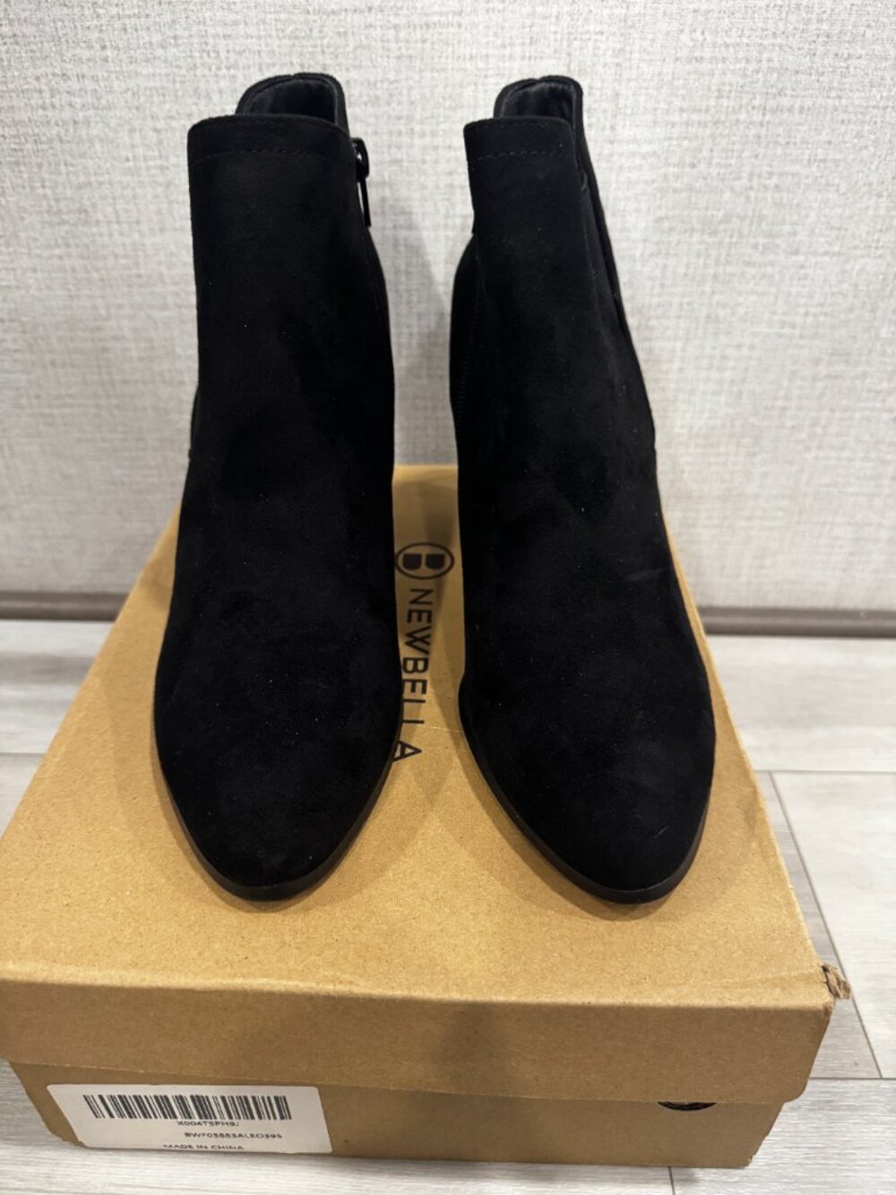 Newbella Black Suede Pointed Toe Bootie | 3" Block Heel | Side Zip | 8.5 NIB - Picture 4 of 9